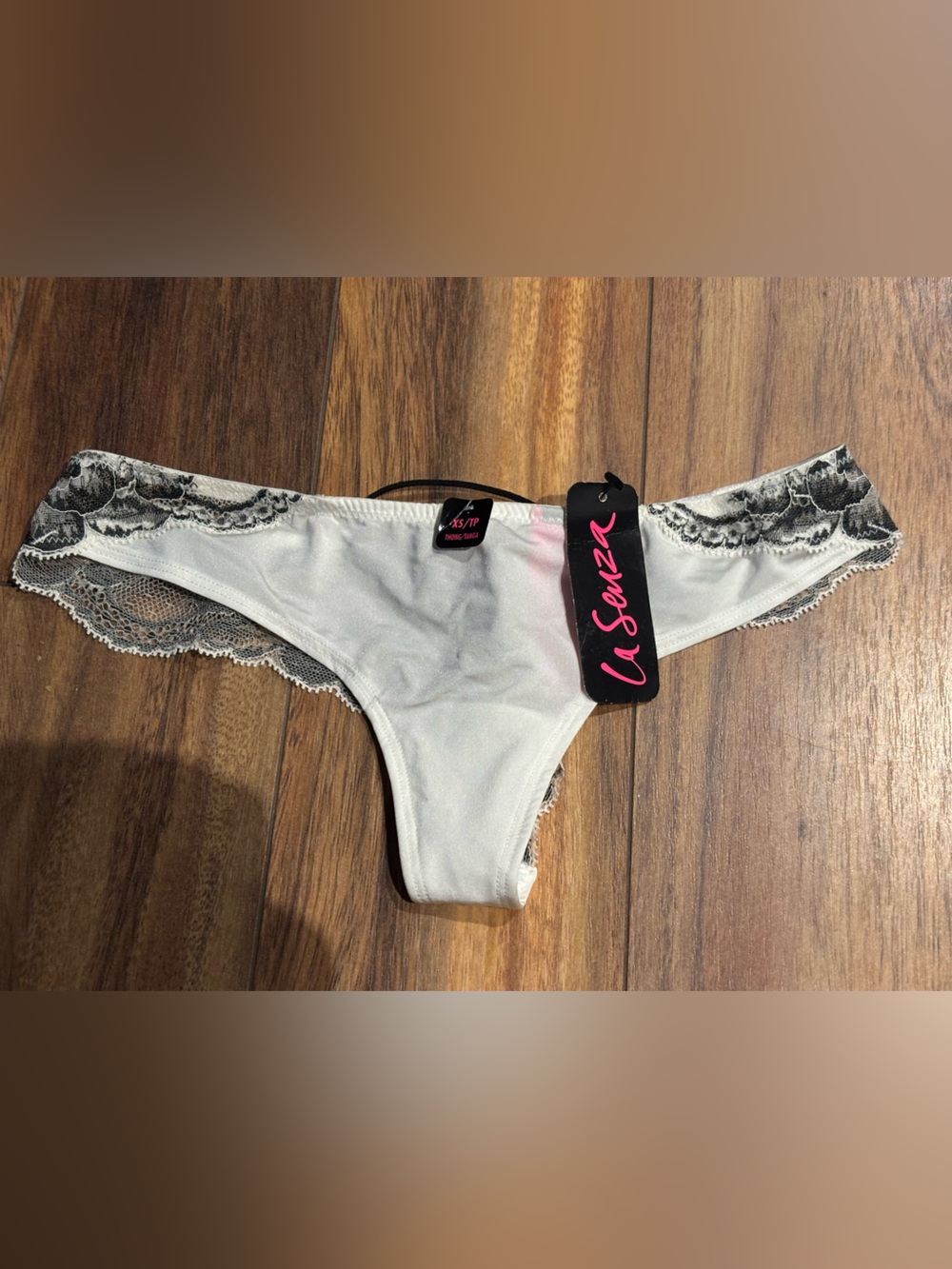 NWT Xs thong